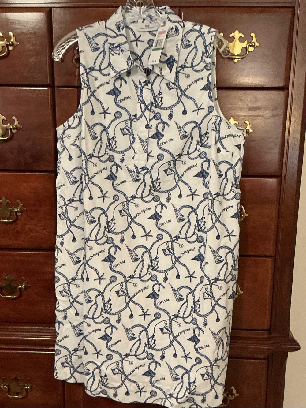 Vineyard Vines White Sleeveless Shift Dress with Navy Nautical Print